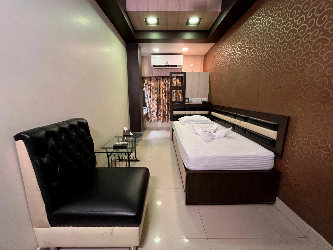 continentallodge.com Photos